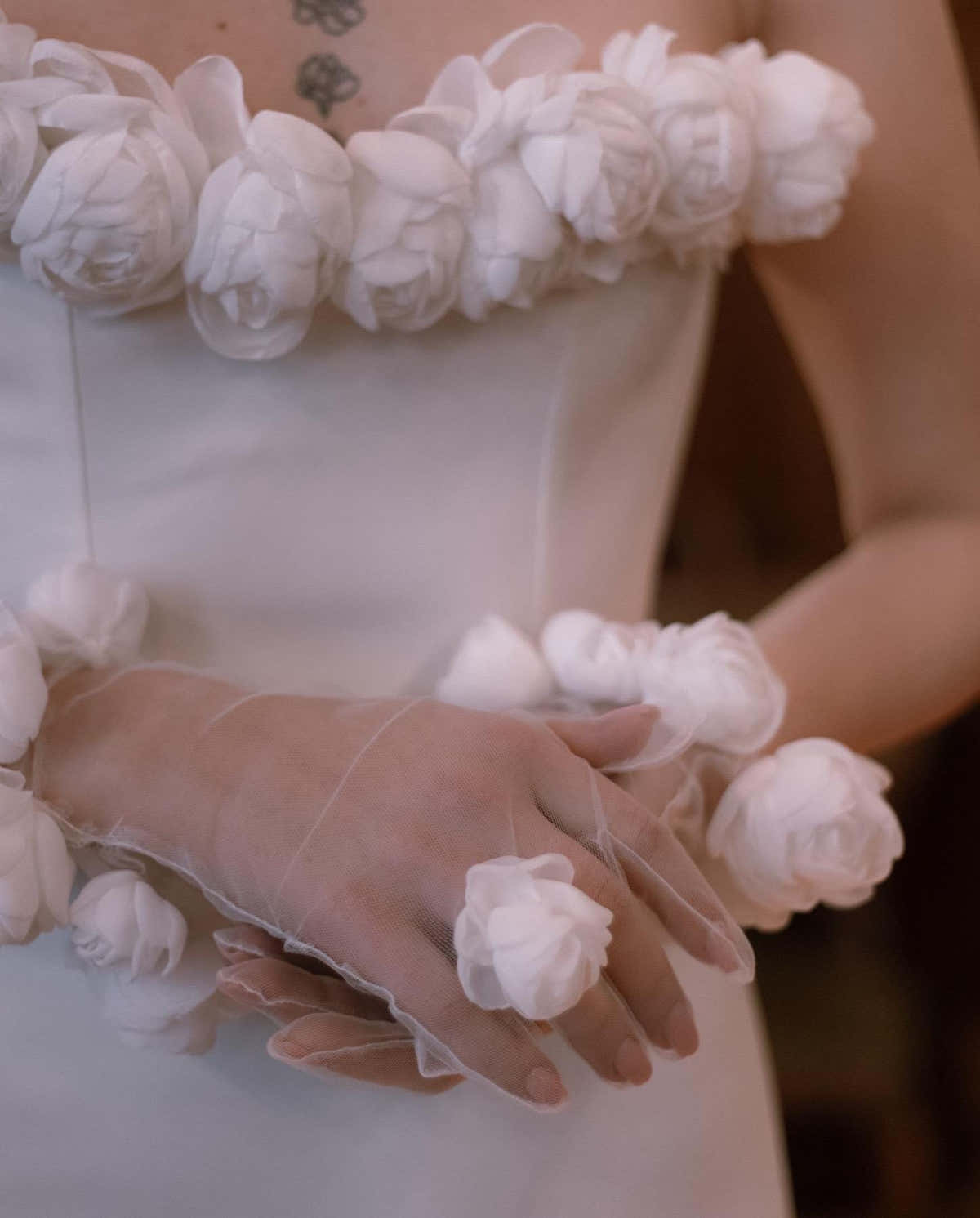 Handmade Bridal Mesh Gloves, Chiffon Flower Wedding Glove, Romantic Bride Look