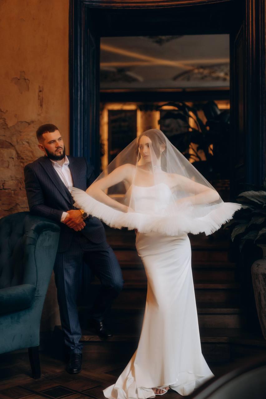 Layered Tulle Veil, Dramatic Ruffle Edge, Couture Bridal Accessory, Modern Wedding Veil