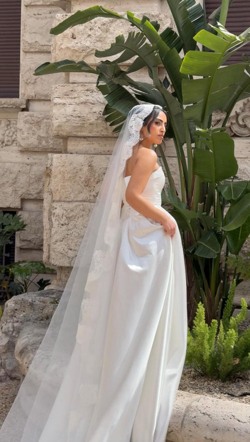 Long Wedding Veil, Mantilla Veil Lace Edge, White Mesh & Lace Bridal Veil, Cathedral Long Veil