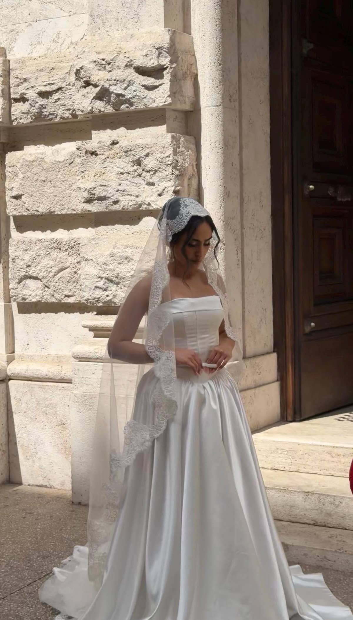 Long Wedding Veil, Mantilla Veil Lace Edge, White Mesh & Lace Bridal Veil, Cathedral Long Veil