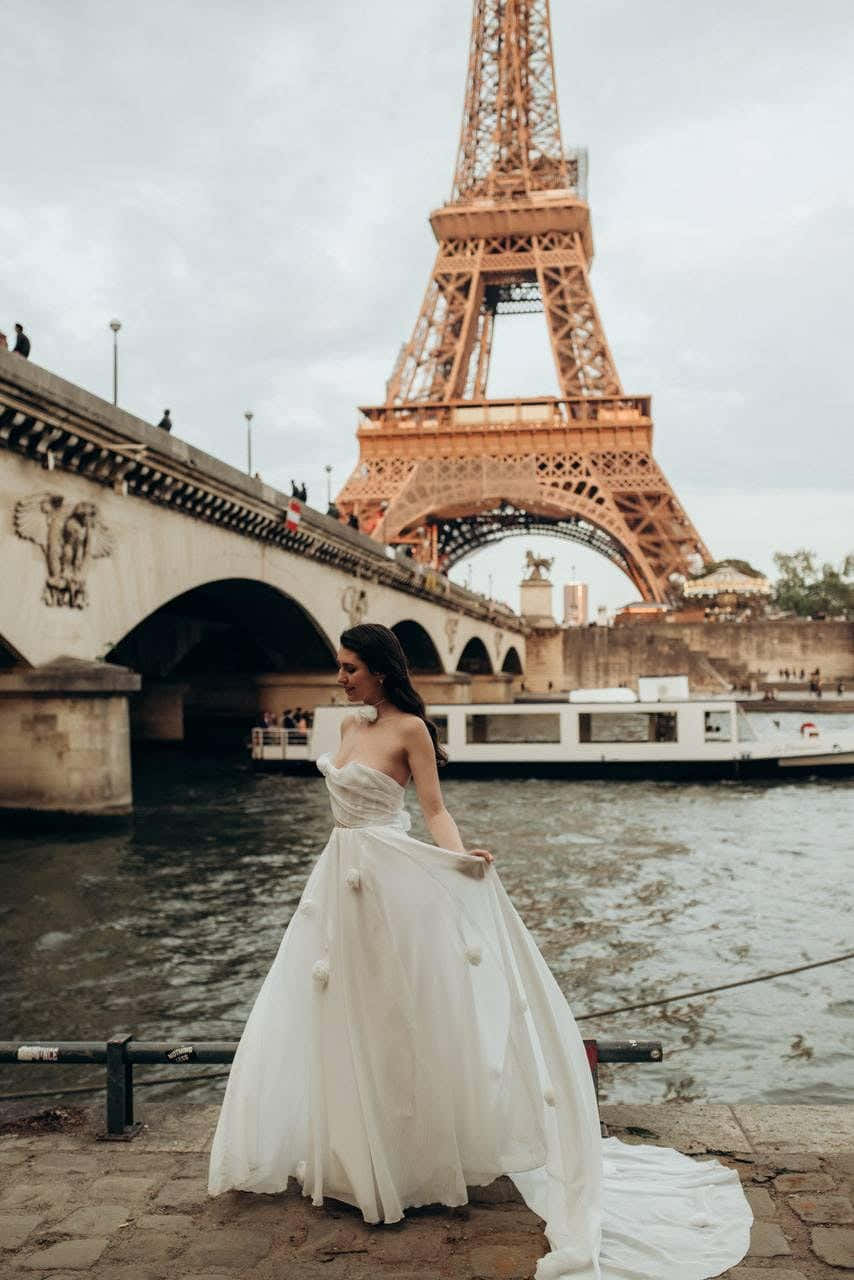 Strapless Chiffon Wedding Dress with 3D Floral Appliqués, Bridal White Dress Flowing Train, Romantic Engagement Gown