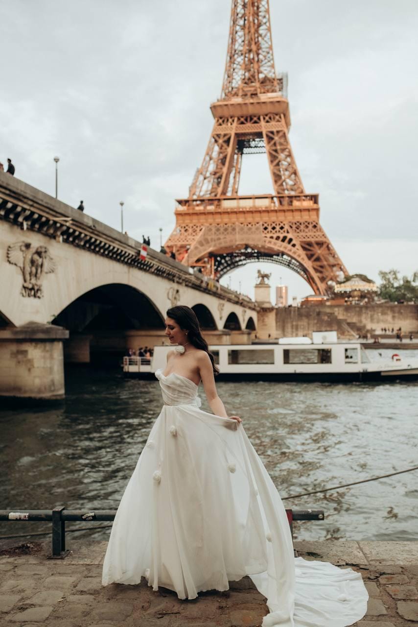 Strapless Chiffon Wedding Dress with 3D Floral Appliqués, Bridal White Dress Flowing Train, Romantic Engagement Gown